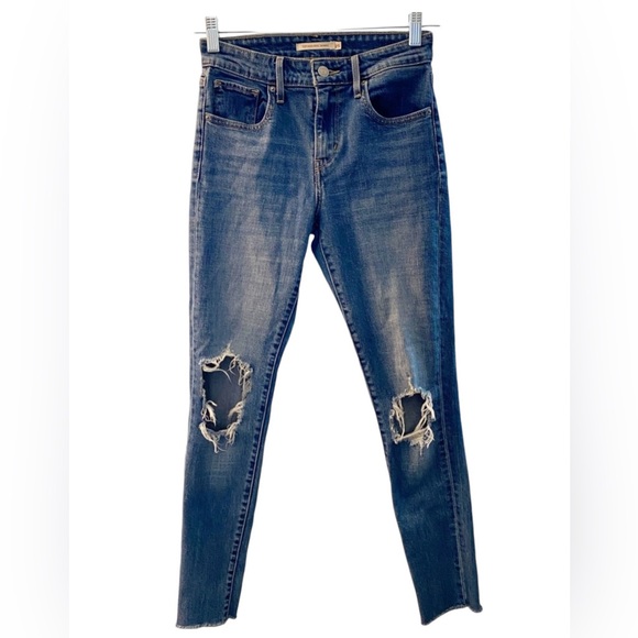 Levi's Denim - Levi's 721 🌟High Rise Skinny Women's Jeans Size 25 Medium Wash Knee Holes